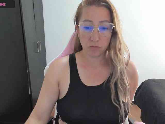 chrystal85 webcam