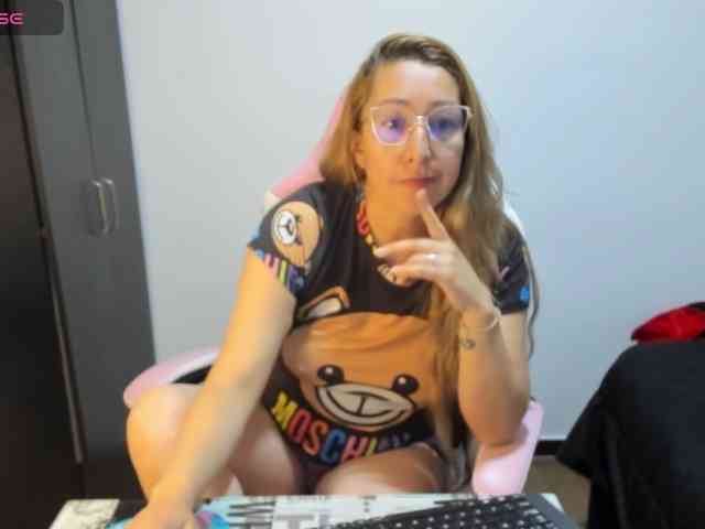 chrystal85 webcam