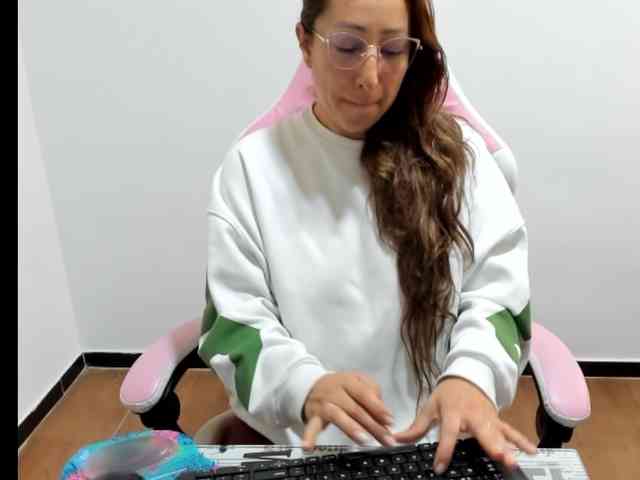 chrystal85 webcam