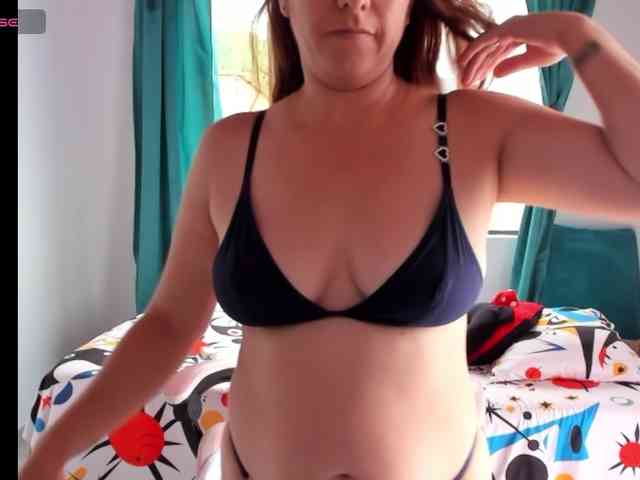 chrystal85 chrystal85