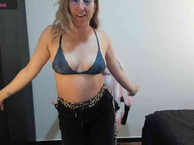 chrystal85 webcam