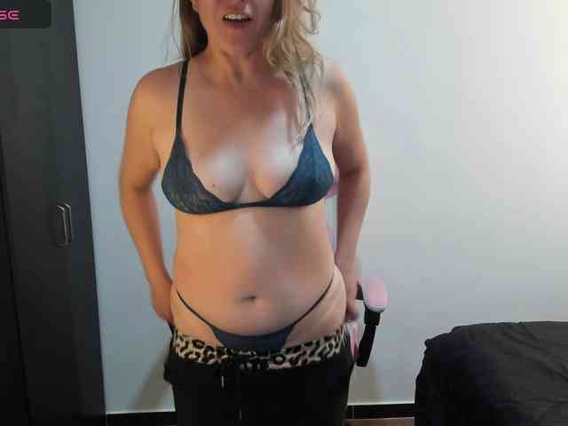 chrystal85 webcam