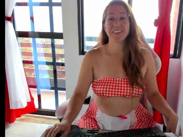 chrystal85 chrystal85