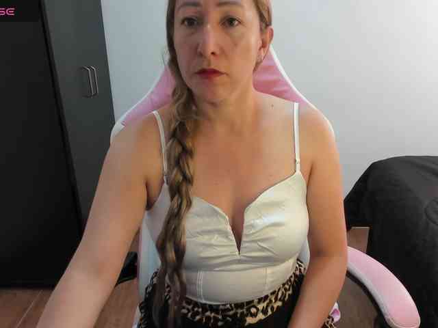 chrystal85 chrystal85