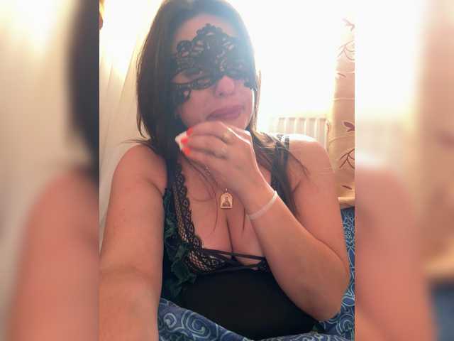 Vika-62 live cam on BongaCams