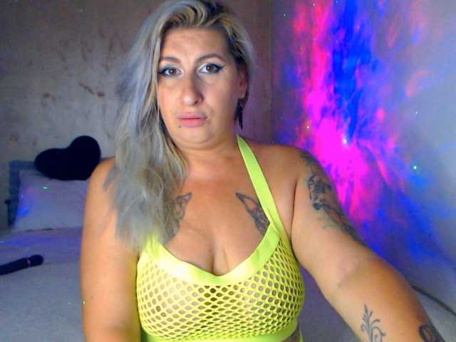 LilithGreen live cam on BongaCams