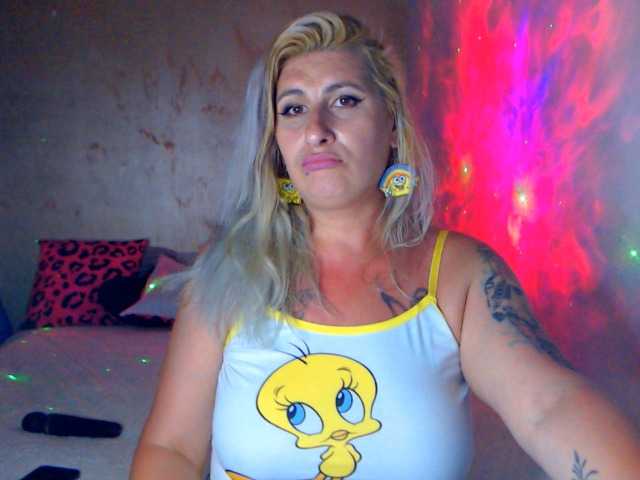 LilithGreen live cam on BongaCams