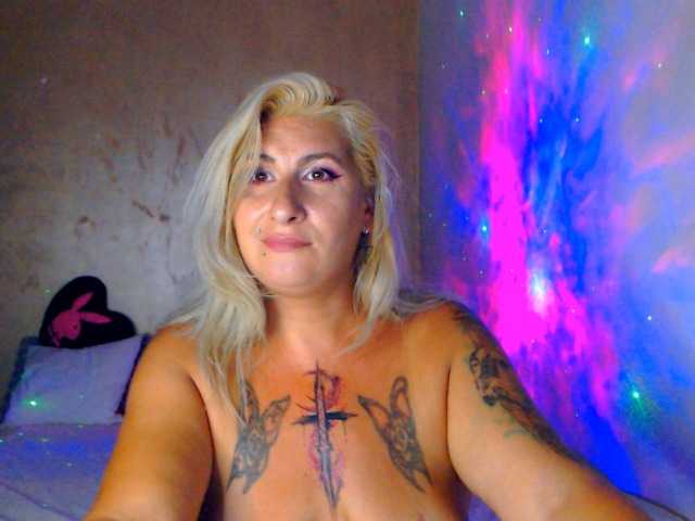 LilithGreen live cam on BongaCams
