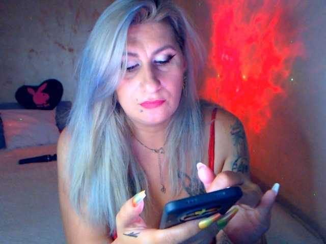 LilithGreen live cam on BongaCams