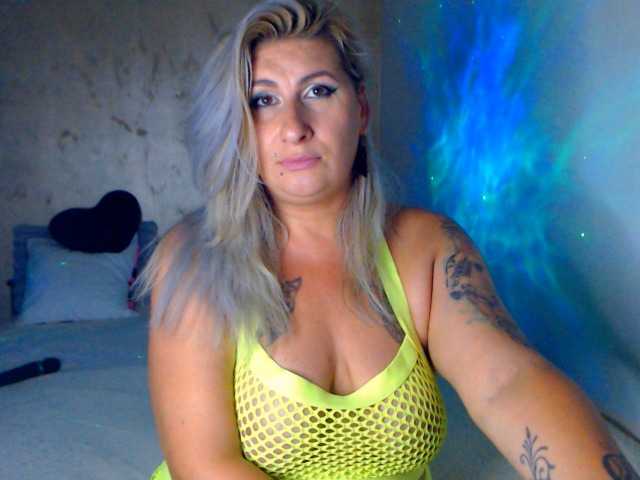 LilithGreen live webcam show