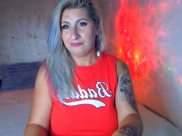LilithGreen live webcam show