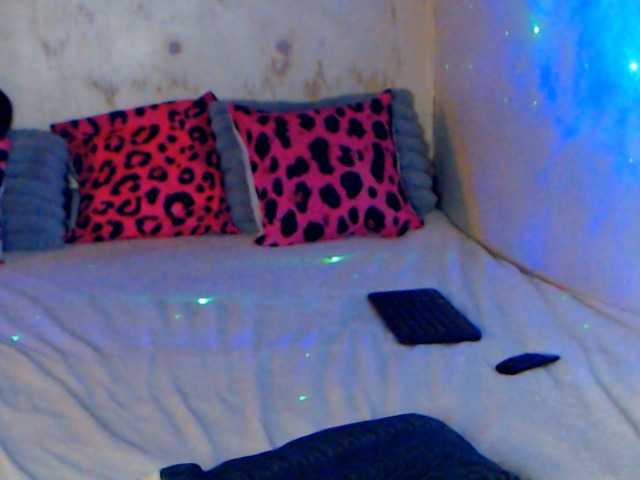 LilithGreen live webcam show