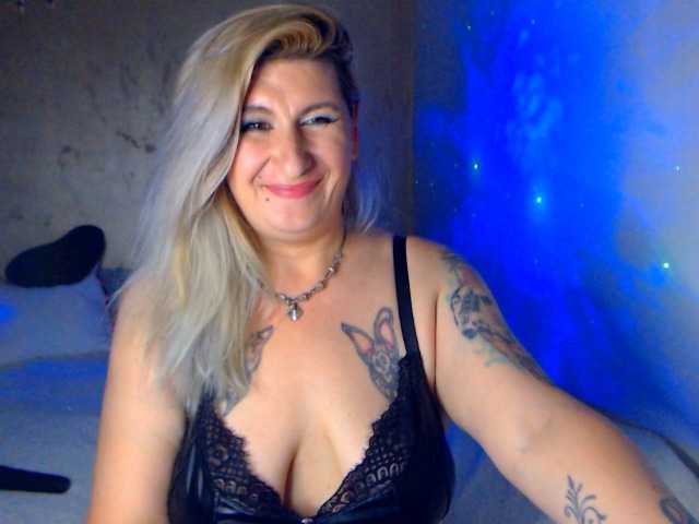 LilithGreen live cam on BongaCams