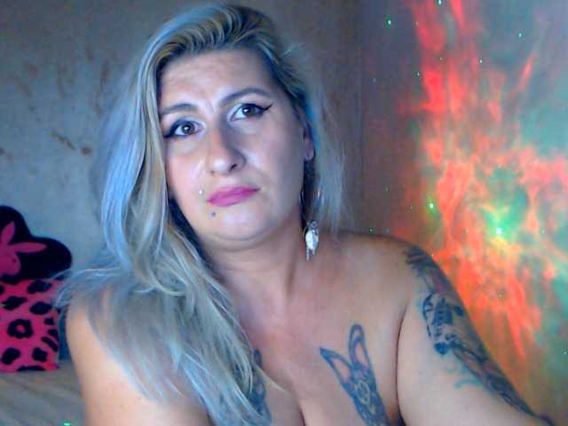 LilithGreen live webcam show