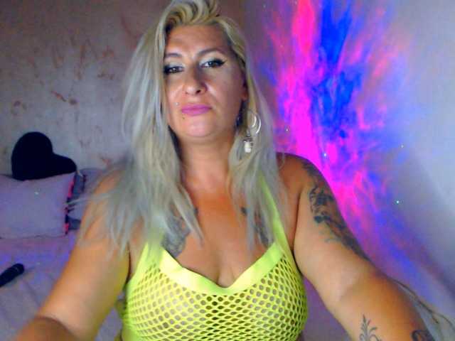 LilithGreen live cam on BongaCams