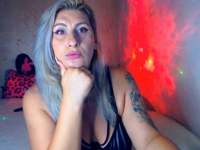 LilithGreen live cam on BongaCams
