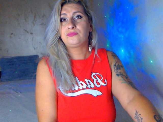 LilithGreen live webcam show
