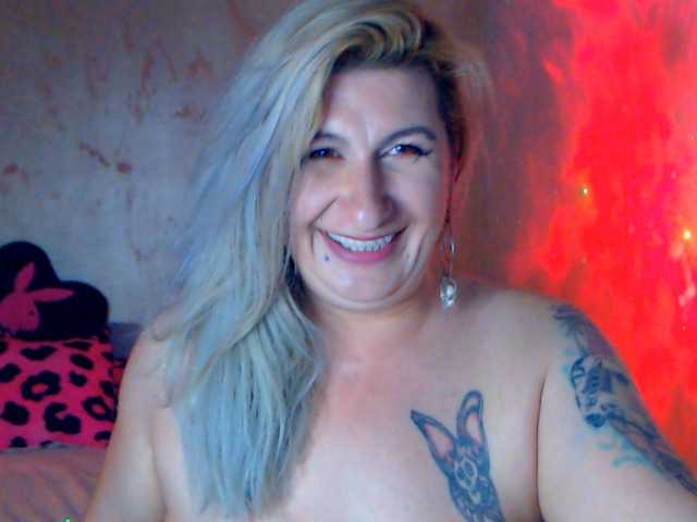 LilithGreen live cam on BongaCams