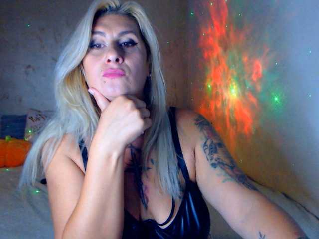 LilithGreen live cam on BongaCams