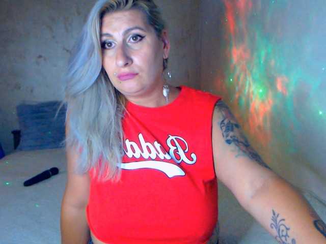 LilithGreen live webcam show