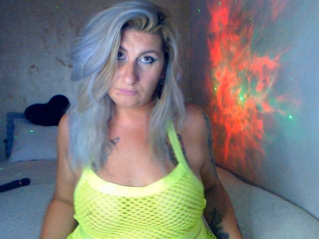 LilithGreen live webcam show
