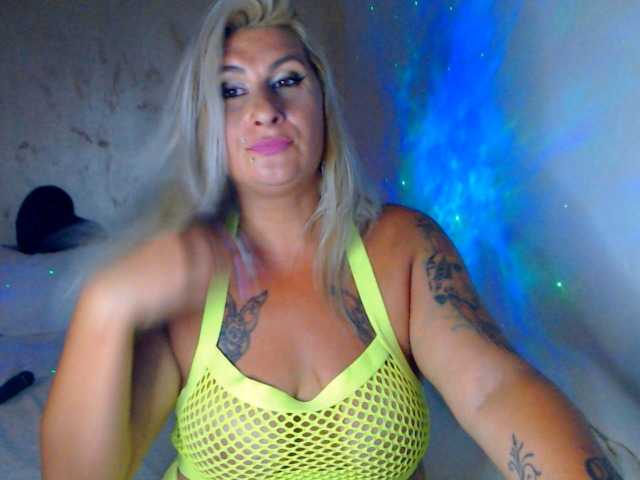 LilithGreen live cam on BongaCams