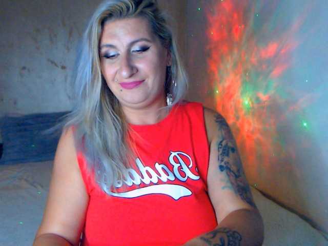 LilithGreen live webcam show