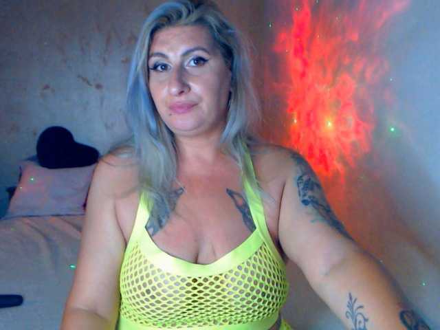 LilithGreen live cam on BongaCams