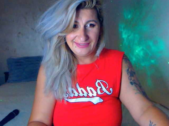 LilithGreen live webcam show
