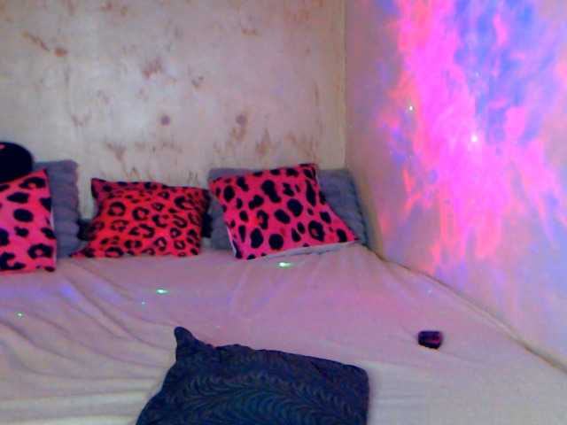 LilithGreen live webcam show