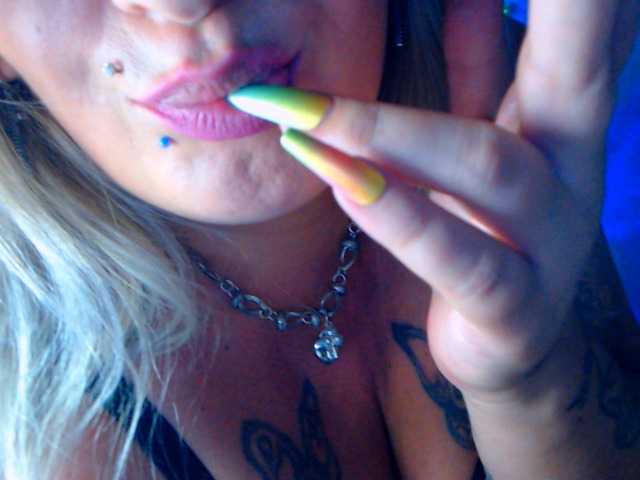 LilithGreen live cam on BongaCams