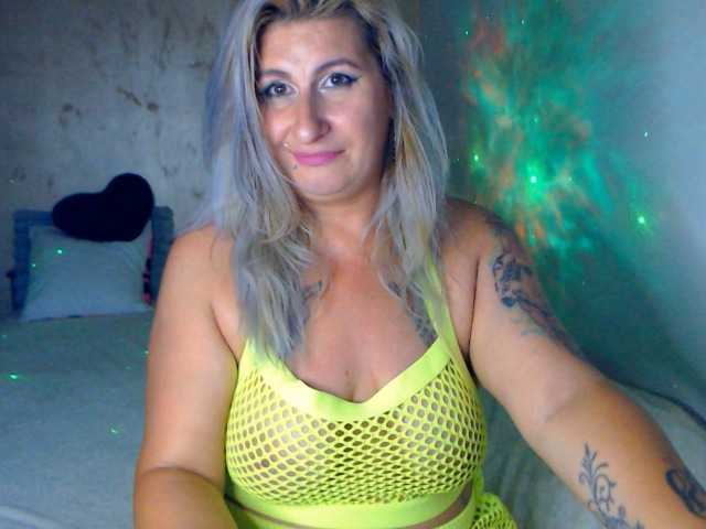 LilithGreen live cam on BongaCams