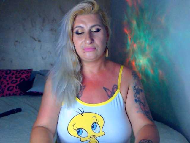 LilithGreen live cam on BongaCams