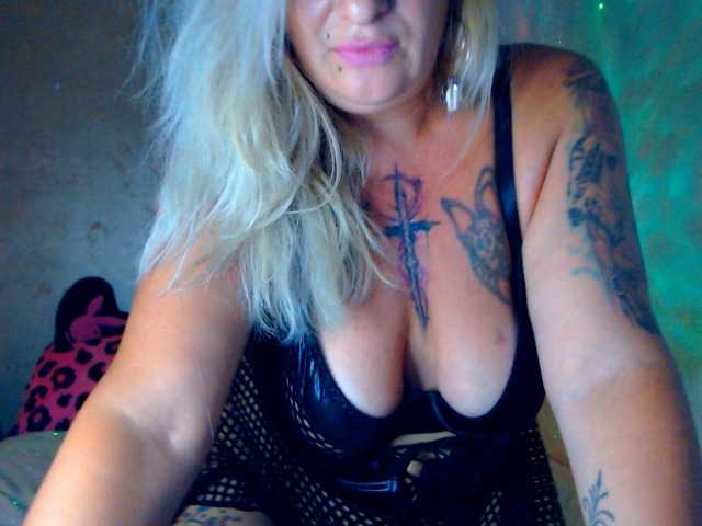 LilithGreen live cam on BongaCams