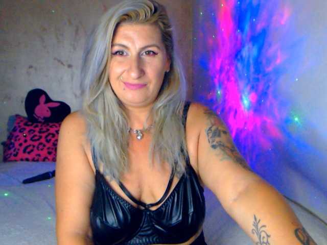 LilithGreen live cam on BongaCams