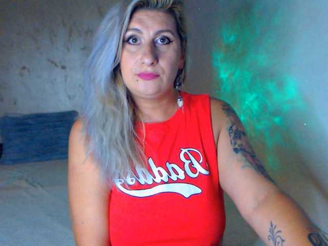 LilithGreen live webcam show