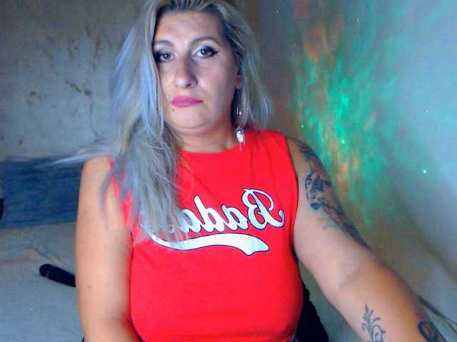 LilithGreen live webcam show