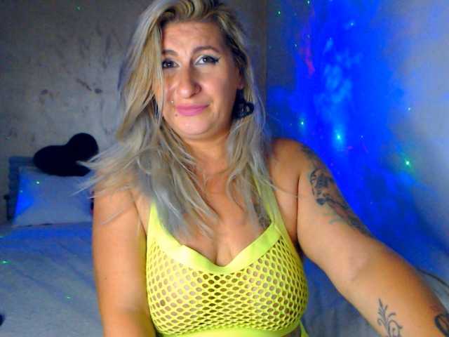 LilithGreen live cam on BongaCams
