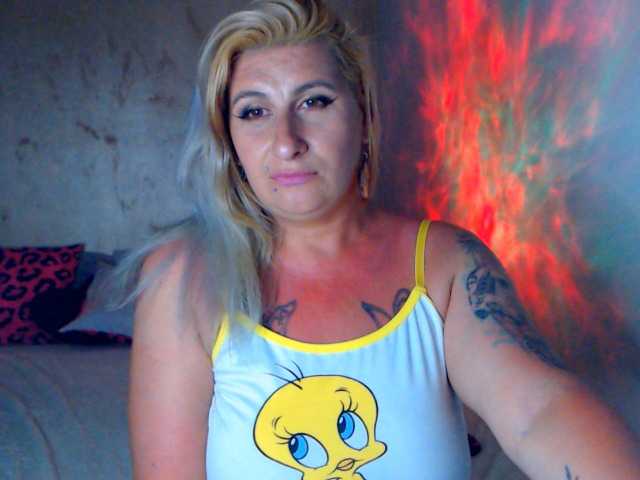 LilithGreen live cam on BongaCams