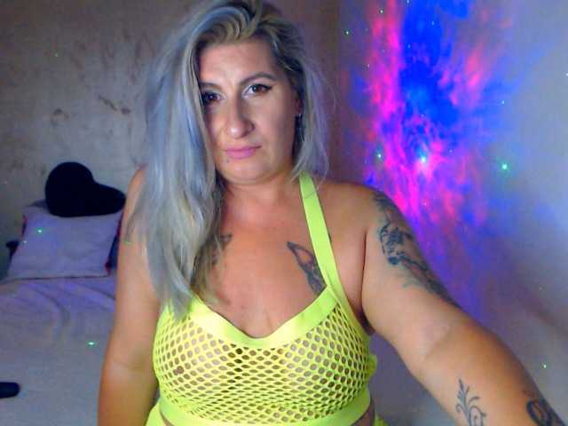 LilithGreen live cam on BongaCams