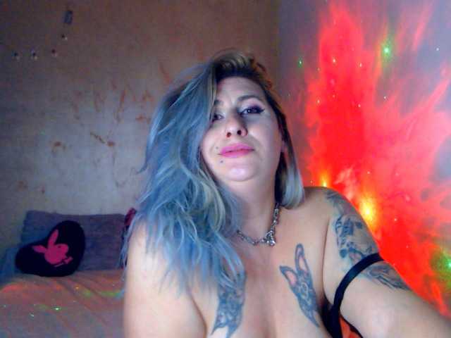 LilithGreen's BongaCams show and profile