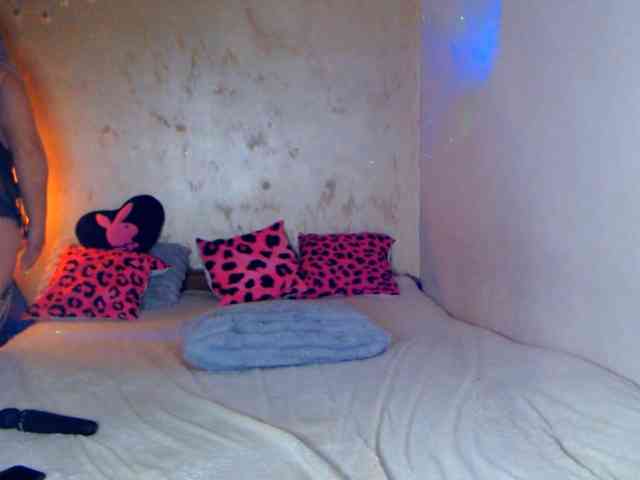LilithGreen webcam