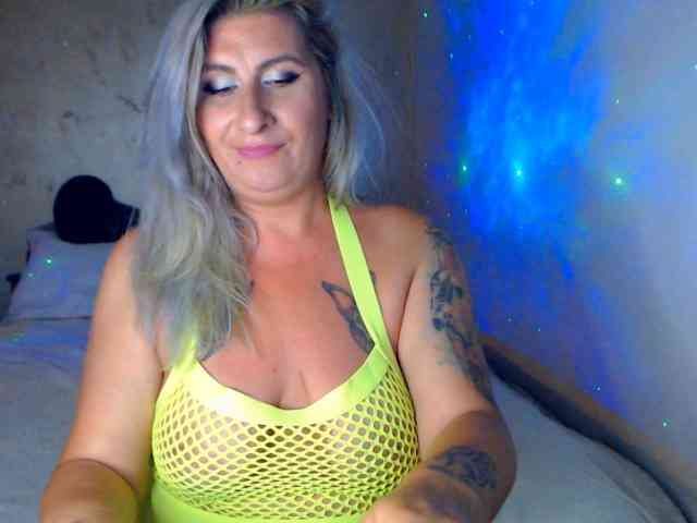 LilithGreen webcam