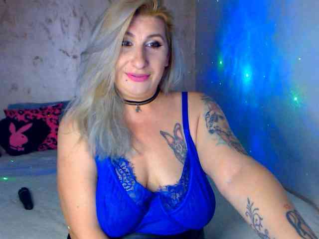 LilithGreen webcam