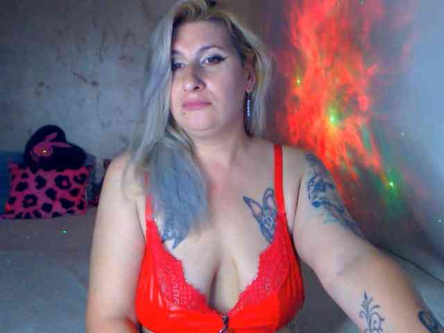 LilithGreen webcam