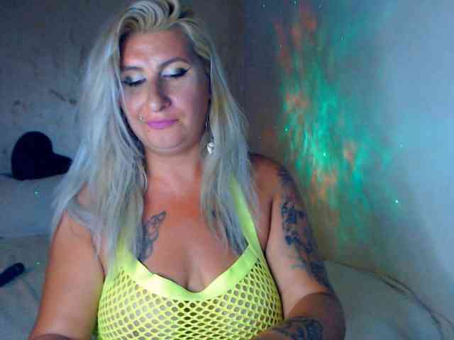 LilithGreen webcam
