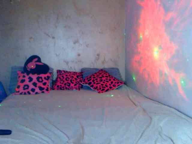 LilithGreen webcam