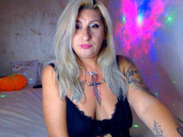 LilithGreen webcam