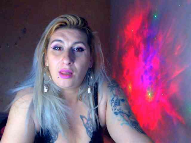 LilithGreen webcam
