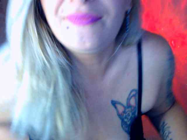 LilithGreen webcam